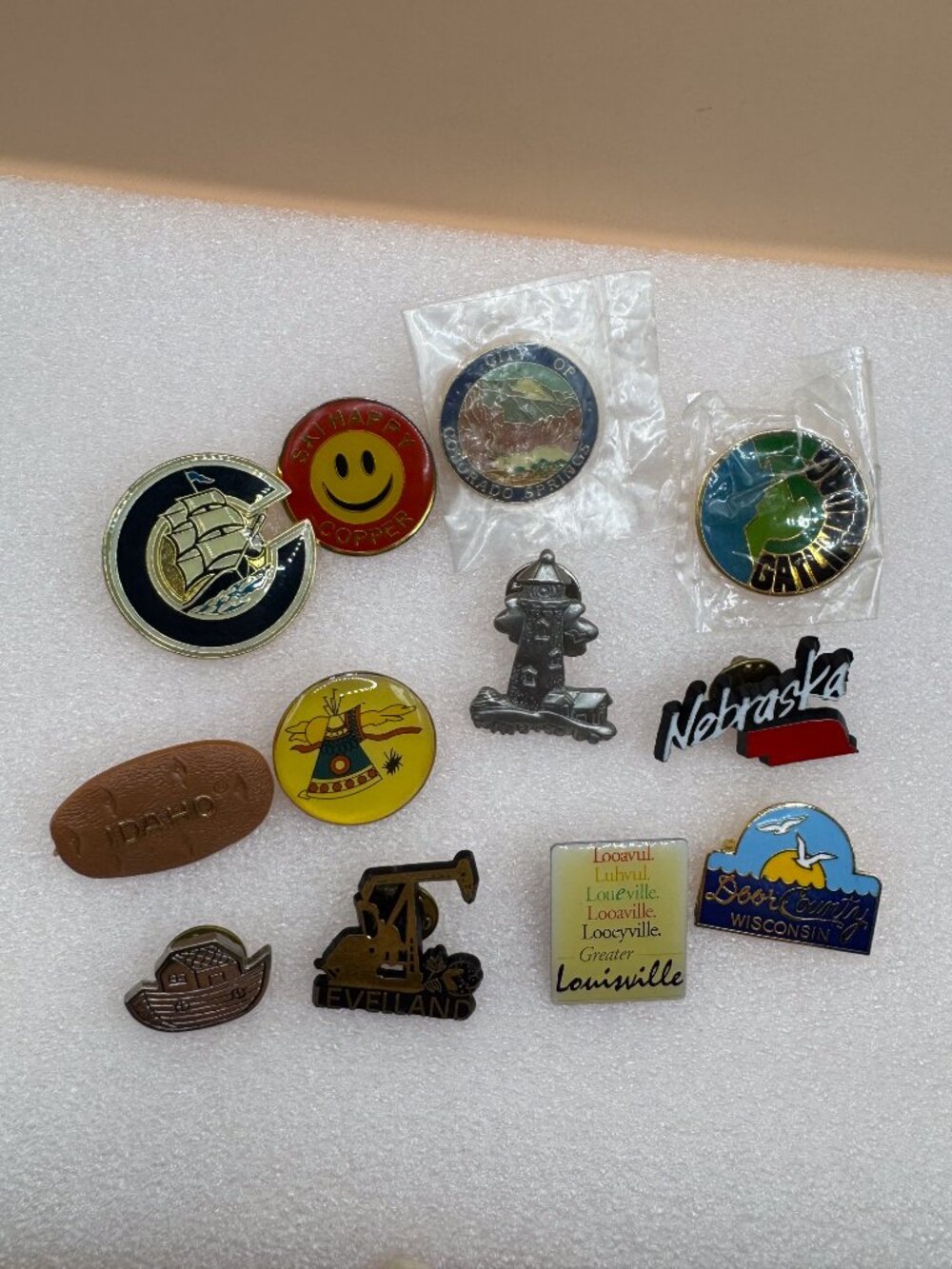 Vintage Travel Souvenir Pin Lot 10 State City Enamel Pins Nebraska Idaho